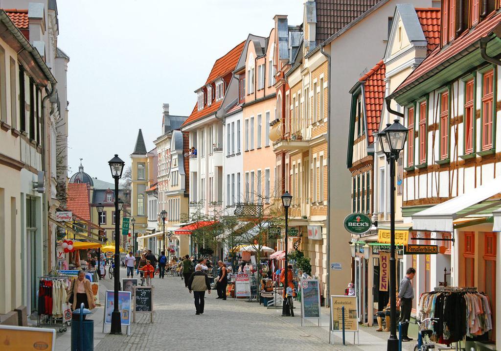 Uferpromenade Apartamento Waren  Exterior foto