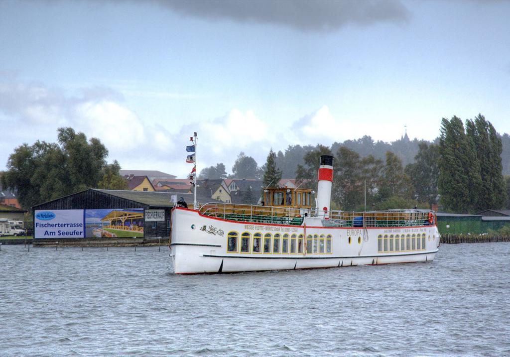 Uferpromenade Apartamento Waren  Exterior foto